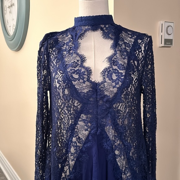 FREE PEOPLE Cobalt Blue Tell Tale Lace Eyelet Tunic/ Dress Size extra small - Picture 6 of 11